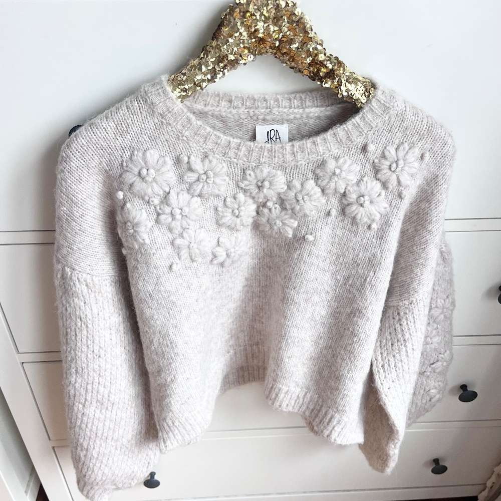 dRA Anthropologie Wool Blend Sweater Floral Embroidery Detailing Puff Sleeves